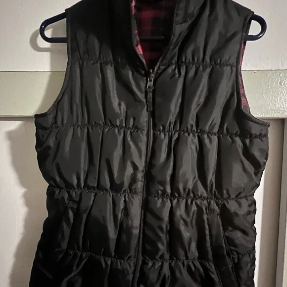 Women’s M Merona Puffer Vest - Reversible - Picture 7 of 13